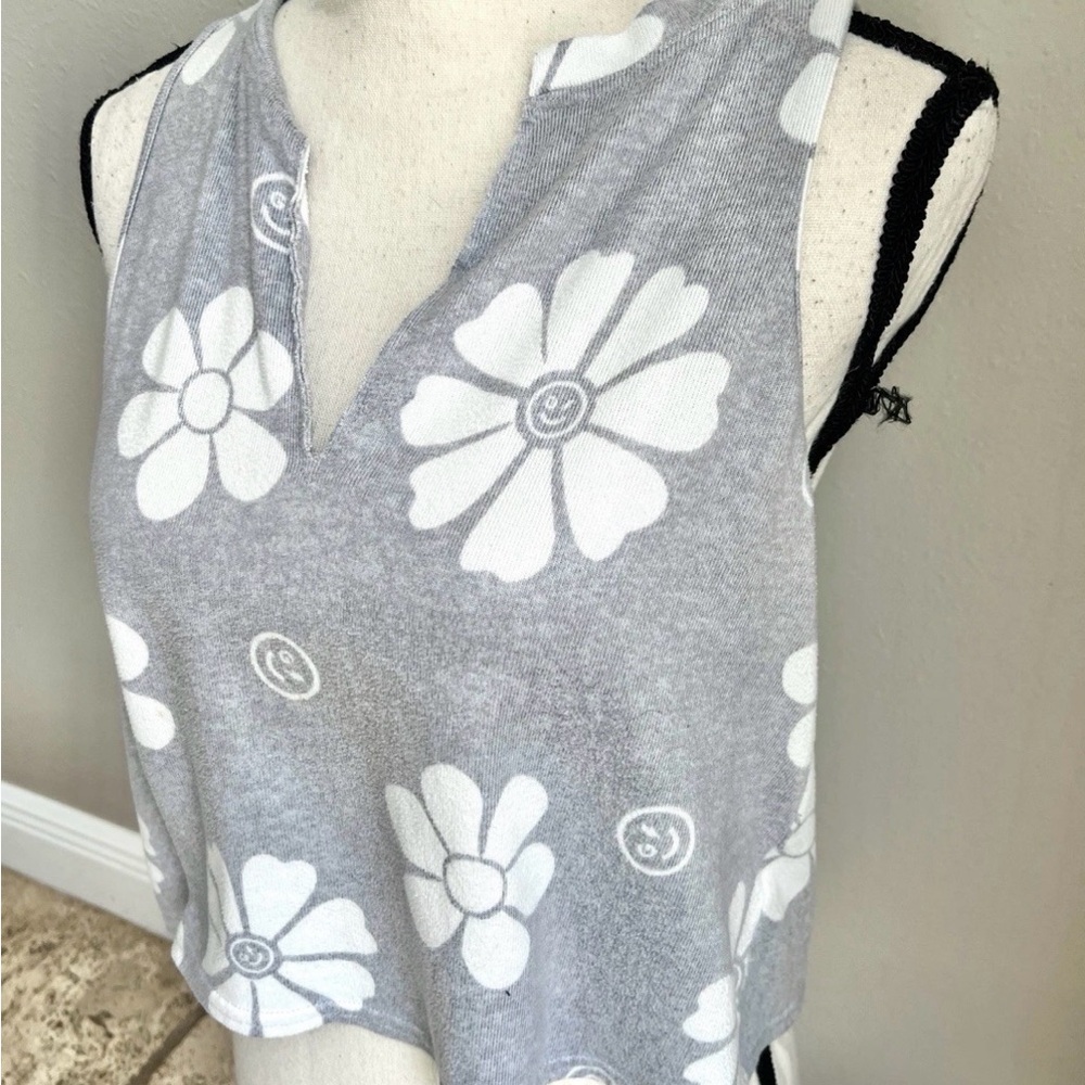 Womens Crop Tank Top Size M Gilly Hicks Gray Floral Print Cropped Lounge Soft - Picture 5 of 7